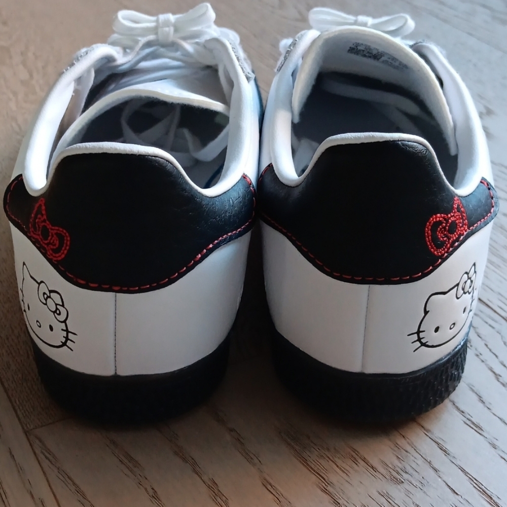 NEW HELLO KITTY Limited Edition Adidas Gazelle Size 4Y or 6-6.5 W - Picture 5 of 13